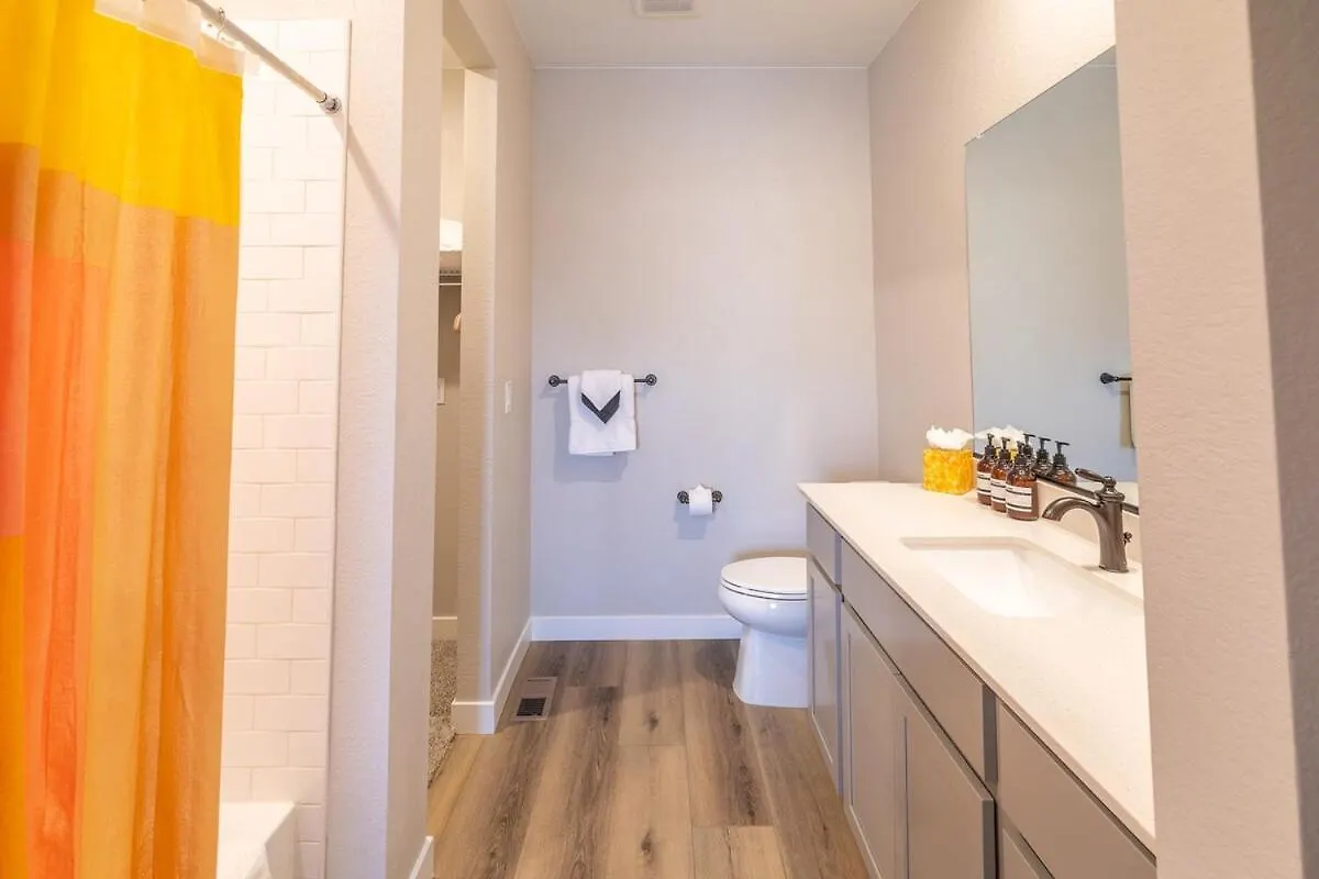 Near Airport, Game Room, Mini Golf, Cowboy Pool, Smart Tvs & Air Purifiers United States