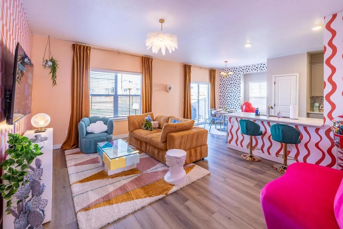Near Airport, Game Room, Mini Golf, Cowboy Pool, Smart Tvs & Air Purifiers