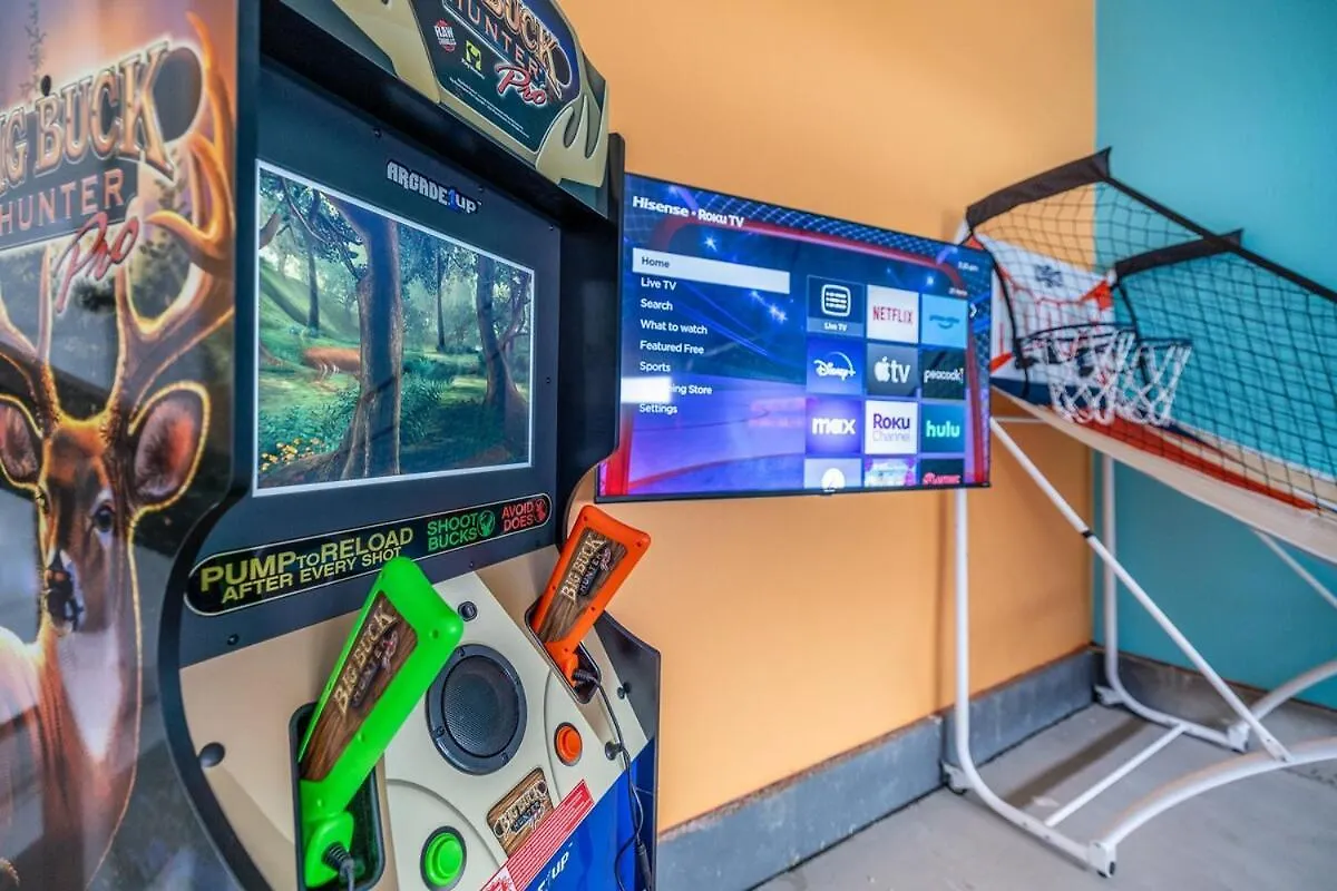 Near Airport, Game Room, Mini Golf, Cowboy Pool, Smart Tvs & Air Purifiers 0*, Commerce City