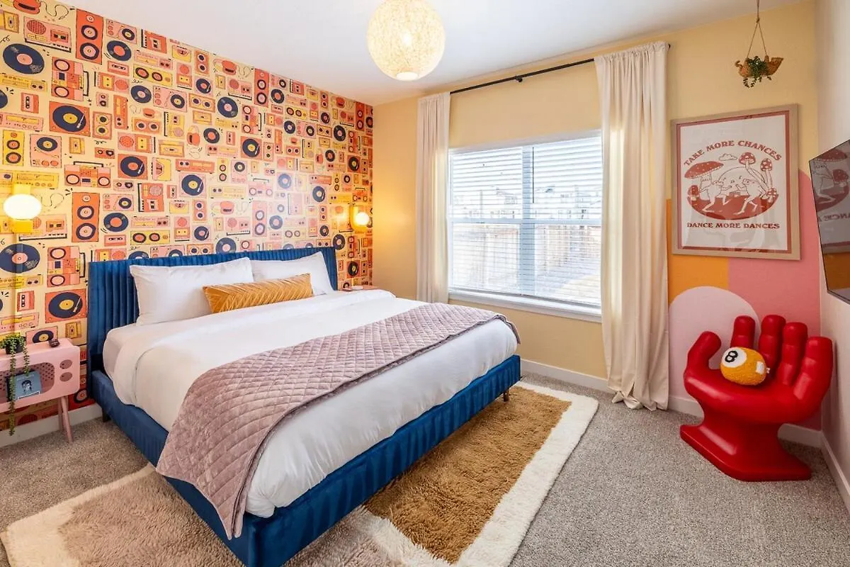 Near Airport, Game Room, Mini Golf, Cowboy Pool, Smart Tvs & Air Purifiers