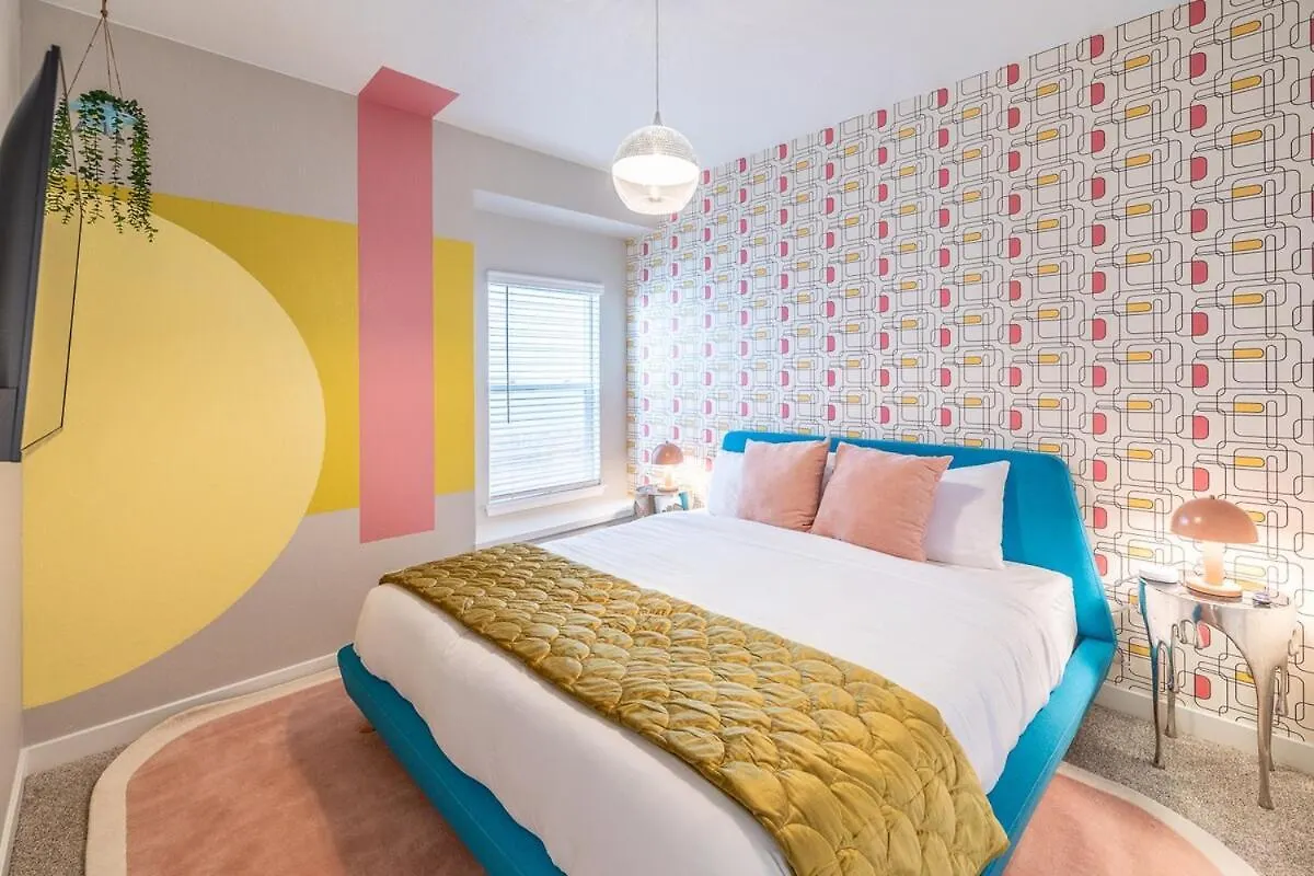 Holiday home Near Airport, Game Room, Mini Golf, Cowboy Pool, Smart Tvs & Air Purifiers