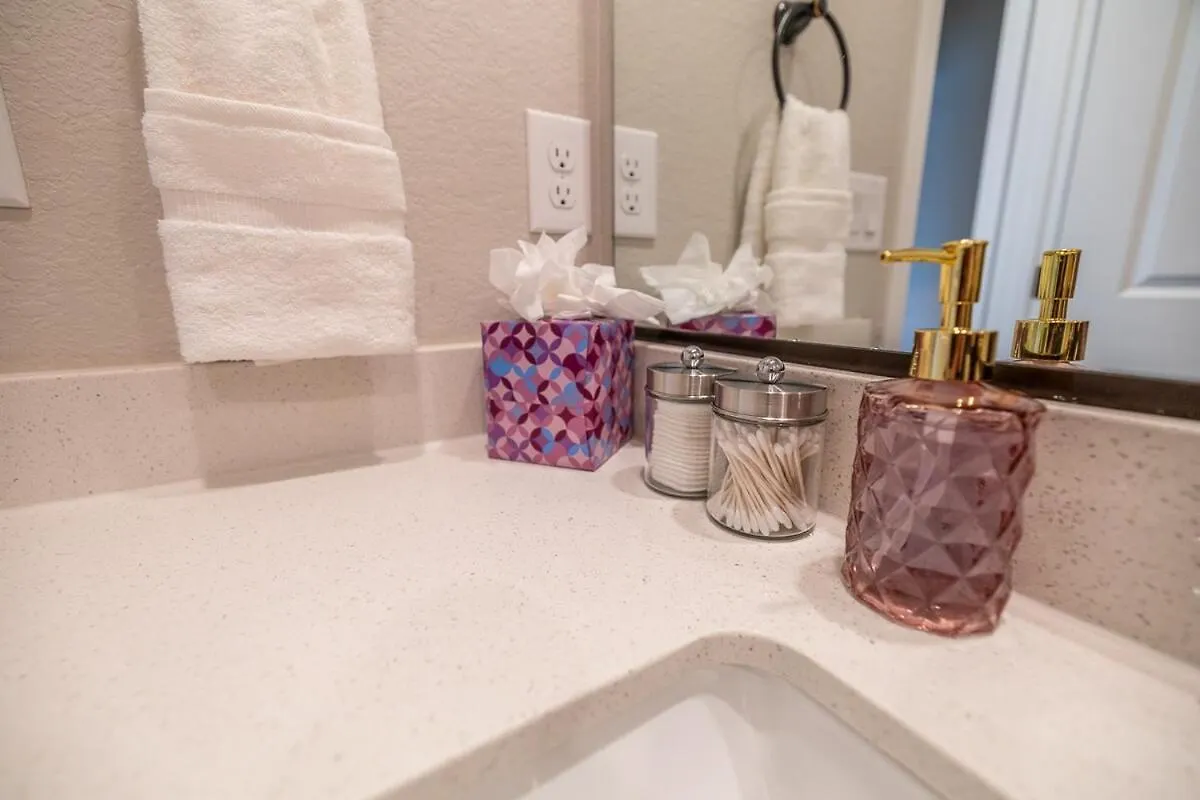 Near Airport, Game Room, Mini Golf, Cowboy Pool, Smart Tvs & Air Purifiers 0*, Commerce City