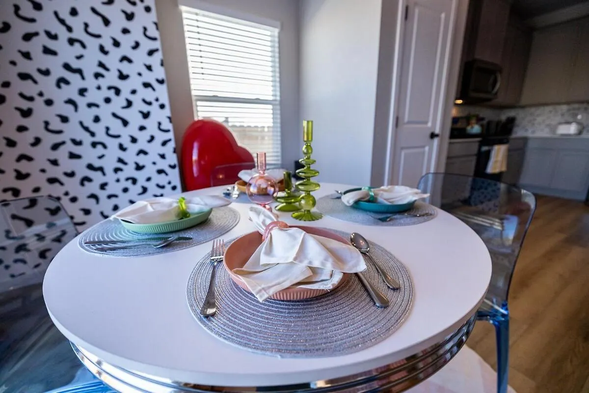 Near Airport, Game Room, Mini Golf, Cowboy Pool, Smart Tvs & Air Purifiers Commerce City
